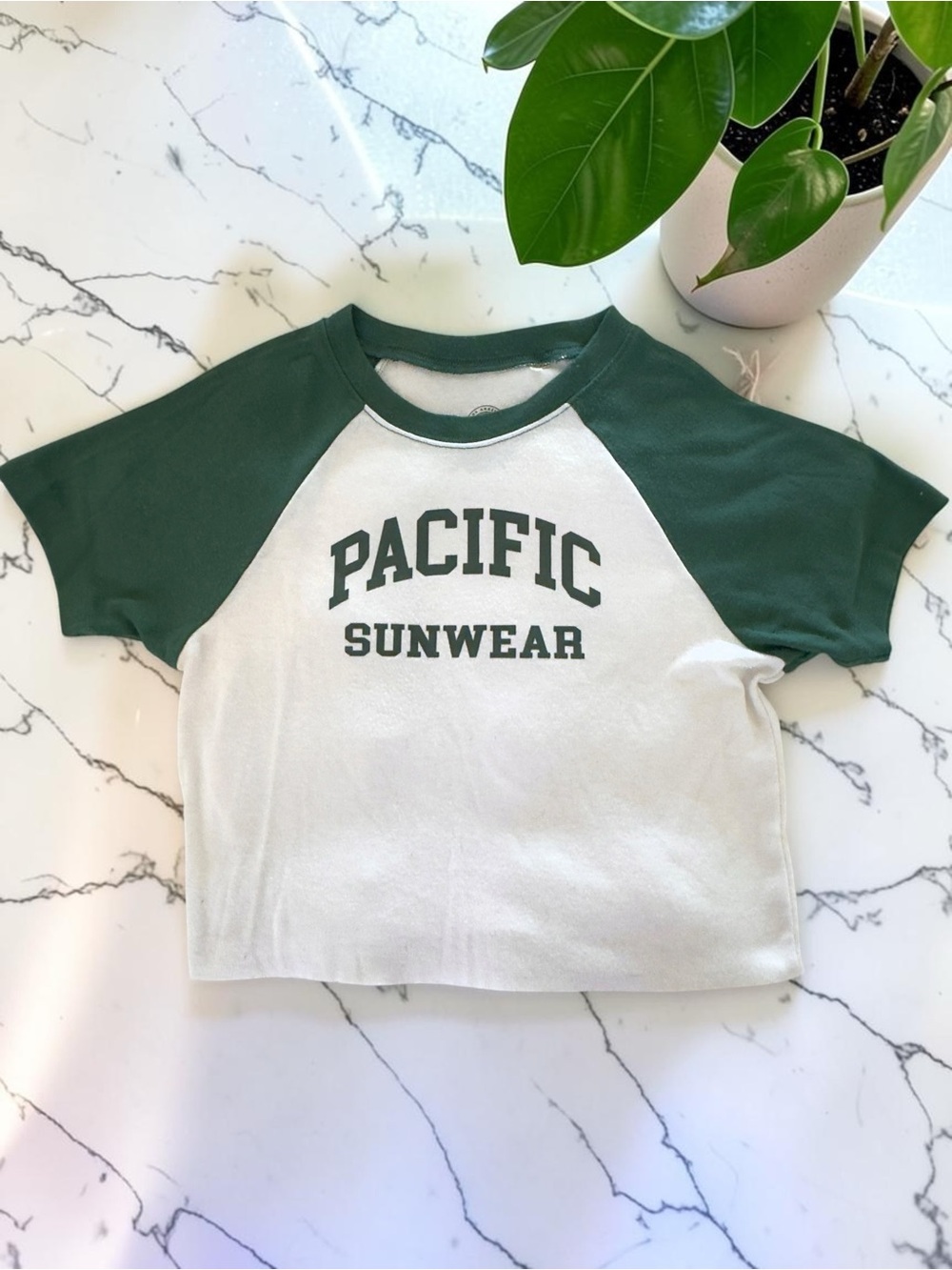 Girls Pacific Sunwear Cropped Raglan Tee - Green & White